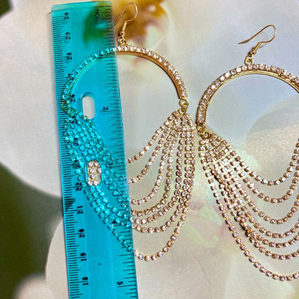 🌟 Gold Plated Big Circle Rhinestone Earrings - Picture 4 of 4